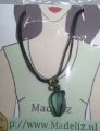 Groene Wire wrap hanger met duo ketting