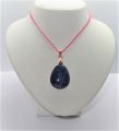 Druppel-hanger blauw met roze ketting