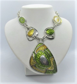 Collier jaune vert